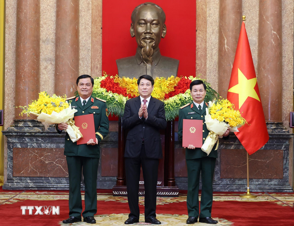 Chủ tịch nước Lương Cường trao quyết định thăng quân hàm Thượng tướng - Ảnh 1.