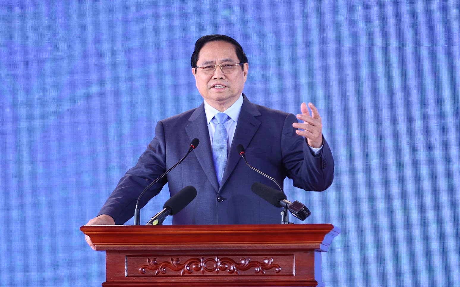 Những công trình "vươn ra biển lớn"