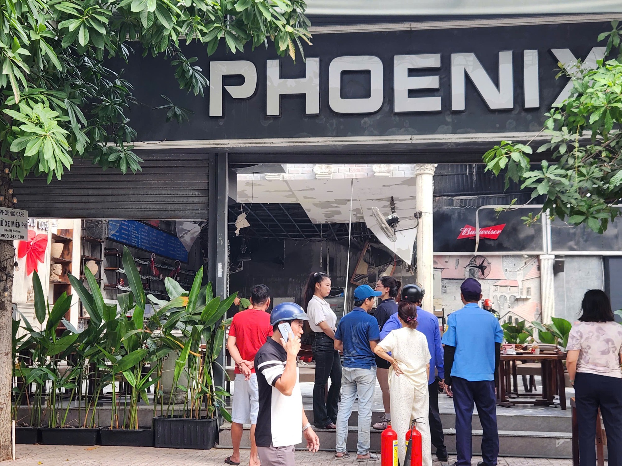Ch&aacute;y qu&aacute;n c&agrave; ph&ecirc; l&uacute;c s&aacute;ng ở khu d&acirc;n cư Vĩnh Lộc, TPHCM - Ảnh 1.