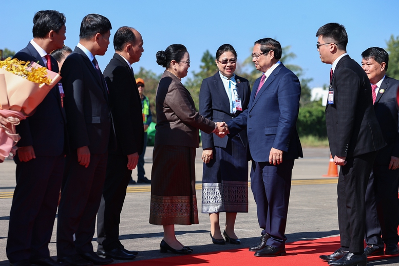 Thủ tướng Phạm Minh Ch&iacute;nh bắt đầu chuyến c&ocirc;ng t&aacute;c tại L&agrave;o v&agrave; quan hệ Việt Nam - L&agrave;o - Ảnh 3.