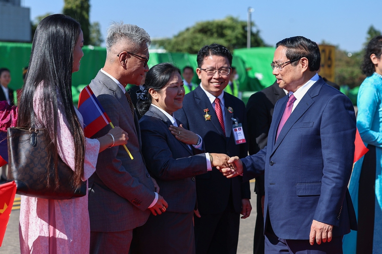 Thủ tướng Phạm Minh Ch&iacute;nh bắt đầu chuyến c&ocirc;ng t&aacute;c tại L&agrave;o v&agrave; quan hệ Việt Nam - L&agrave;o - Ảnh 5.