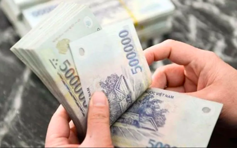 Kiểm soát thu nhập của chồng hoặc vợ sẽ bị phạt 30 triệu đồng