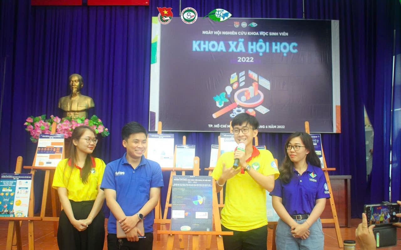 Khoảnh khắc xúc động tại lễ kỷ niệm 30 năm ngành Xã hội học - Ảnh 4.