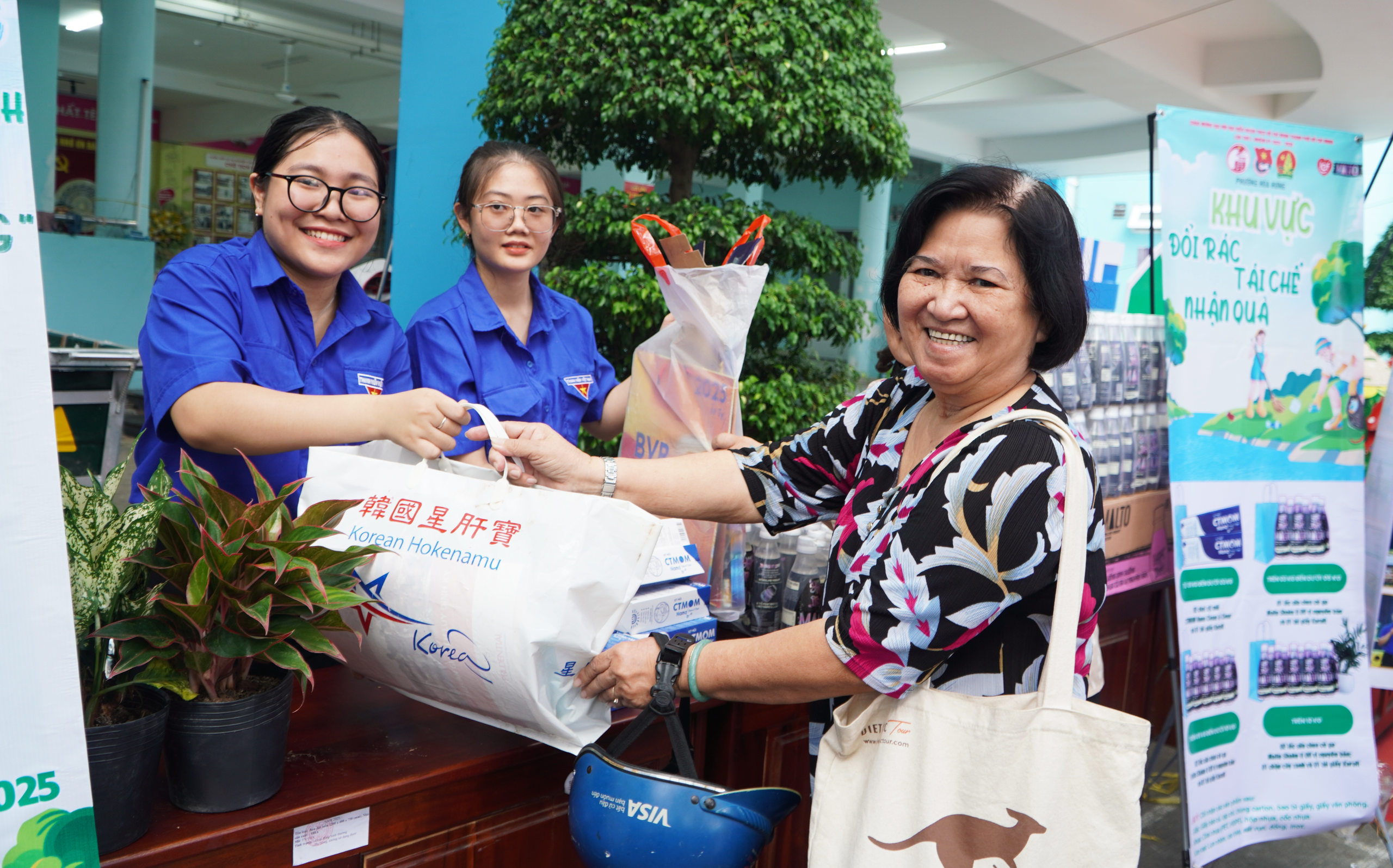 Phường H&ograve;a Hưng k&ecirc;u gọi mỗi người d&acirc;n xem g&oacute;c phố, đường hẻm l&agrave; nh&agrave;; c&ugrave;ng giữ g&igrave;n vệ sinh - Ảnh 4.