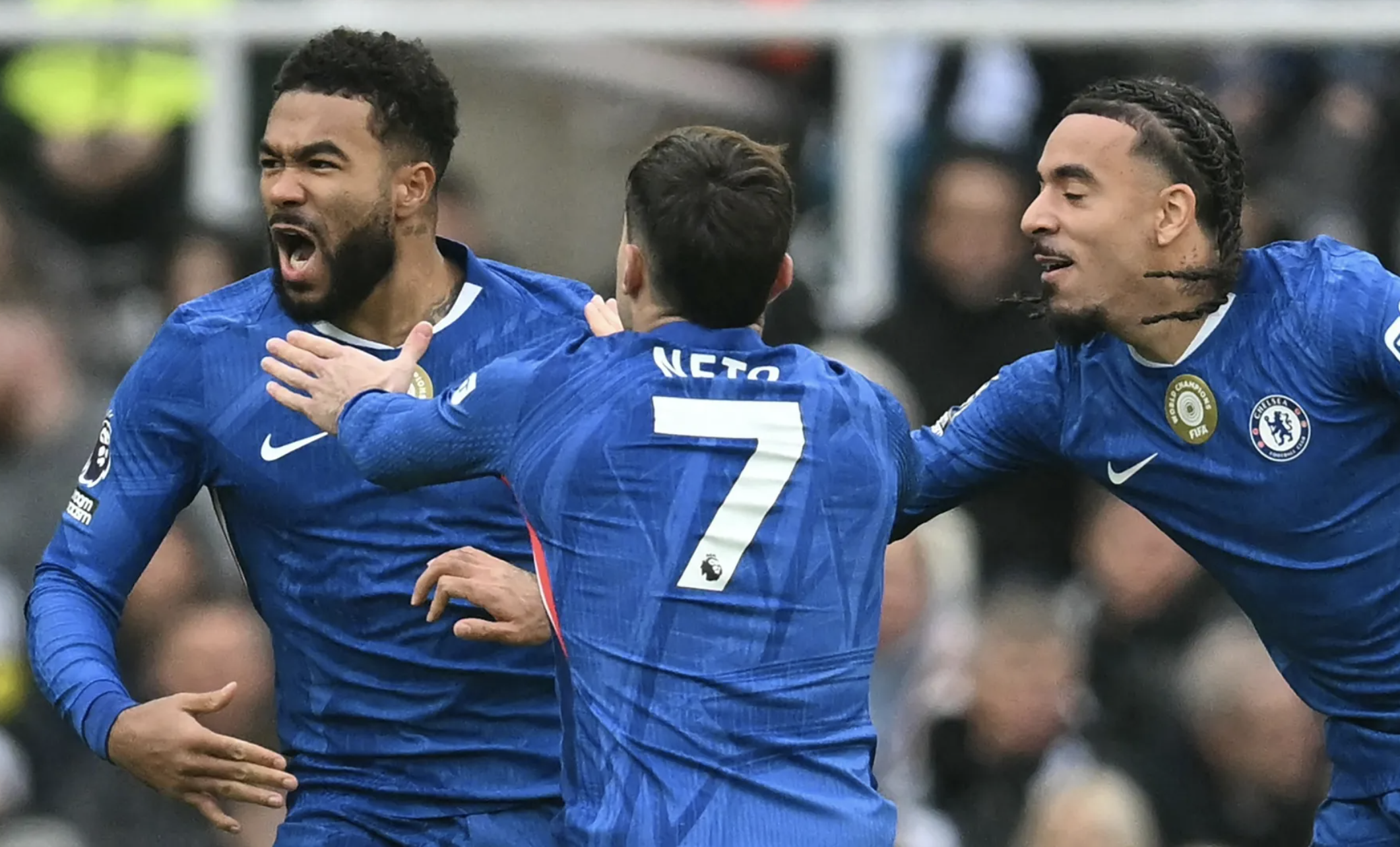 Newcastle đánh rơi chiến thắng, Chelsea ngược dòng giành điểm tại St. James' Park - Ảnh 4.