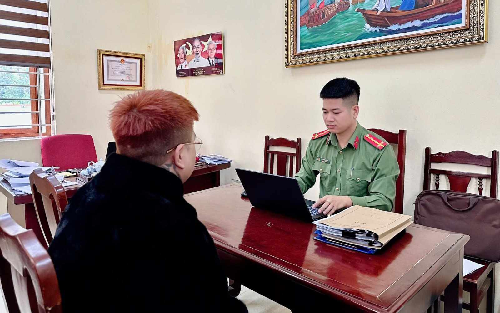 Cặp vợ chồng vận hành đường dây đánh bạc trực tuyến