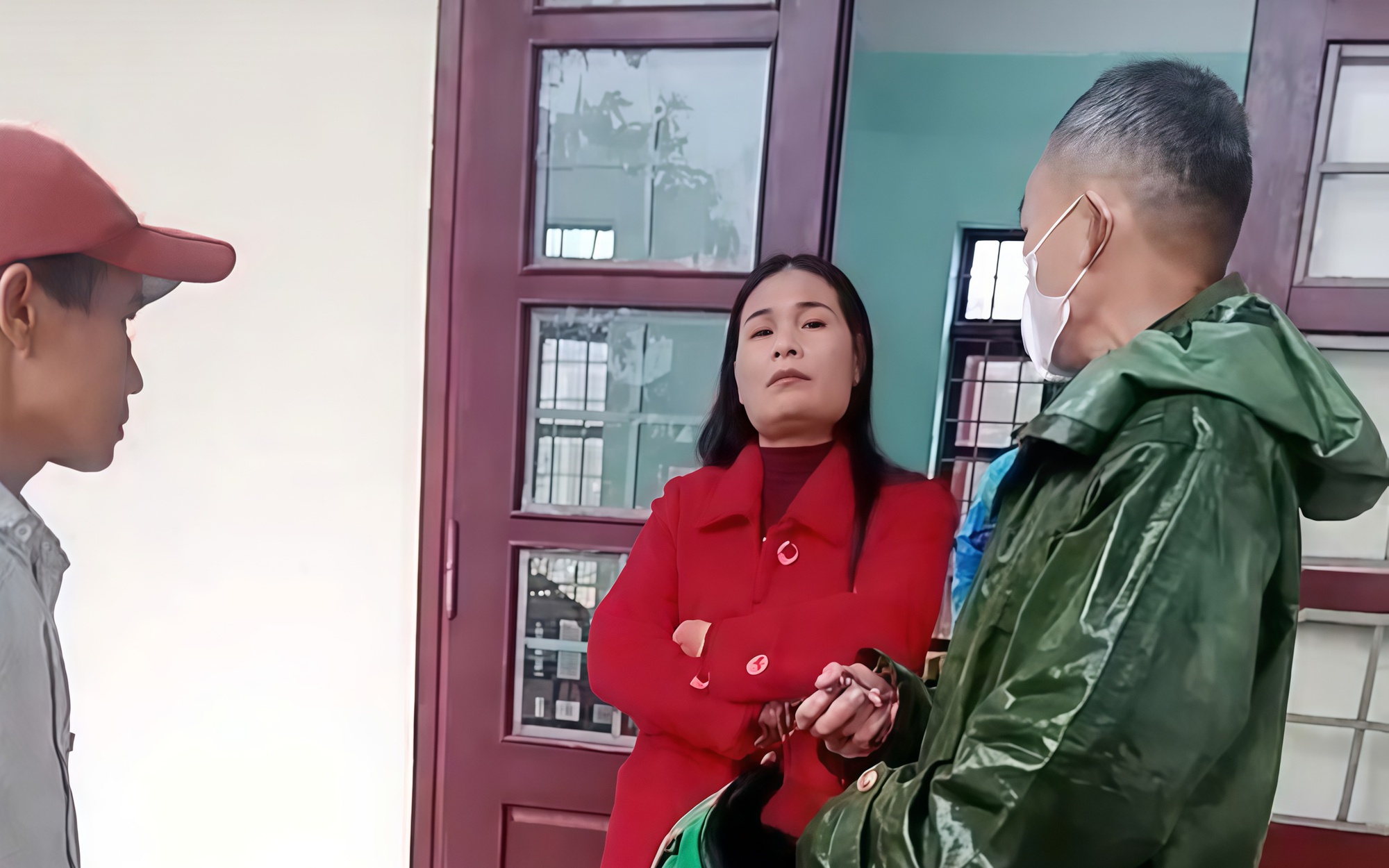 Cách chức Phó hiệu trưởng Đỗ Thị Hồng Huế: Đồng tình, nhưng gần 200 triệu nộp phạt lấy từ đâu?