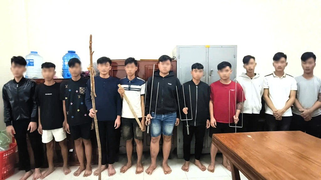 Nh&oacute;m thanh ni&ecirc;n ở Đồng Nai G&acirc;y rối trật tự c&ocirc;ng cộng g&acirc;y n&aacute;o loạn đường phố - Ảnh 1.