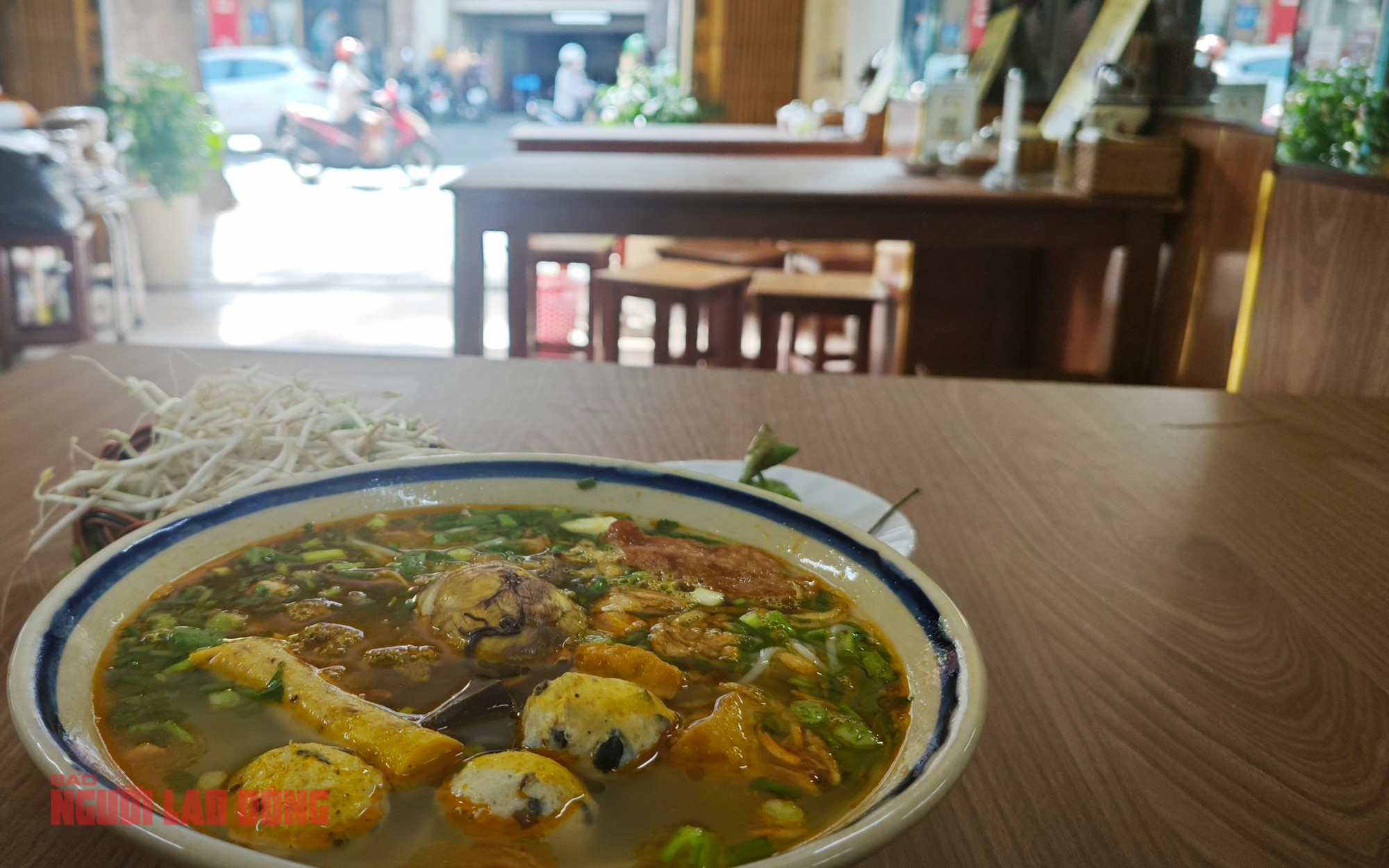 Bỏ thuế khoán, hộ kinh doanh quán ăn lo tăng việc, đội chi phí