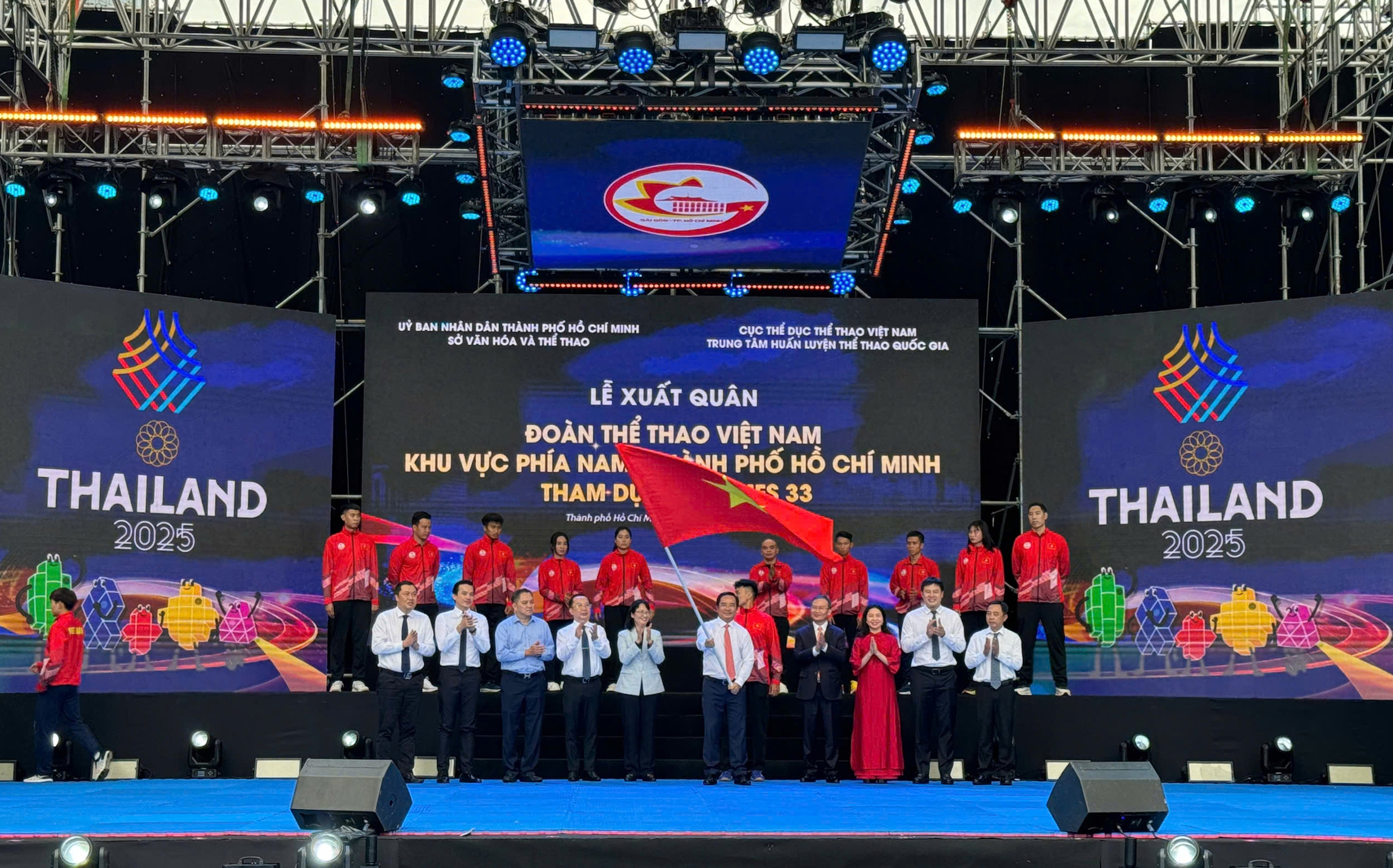 B&aacute;o in Người Lao Động 22-12: Thưởng Tết khả quan, an t&acirc;m l&agrave;m việc - Ảnh 3.