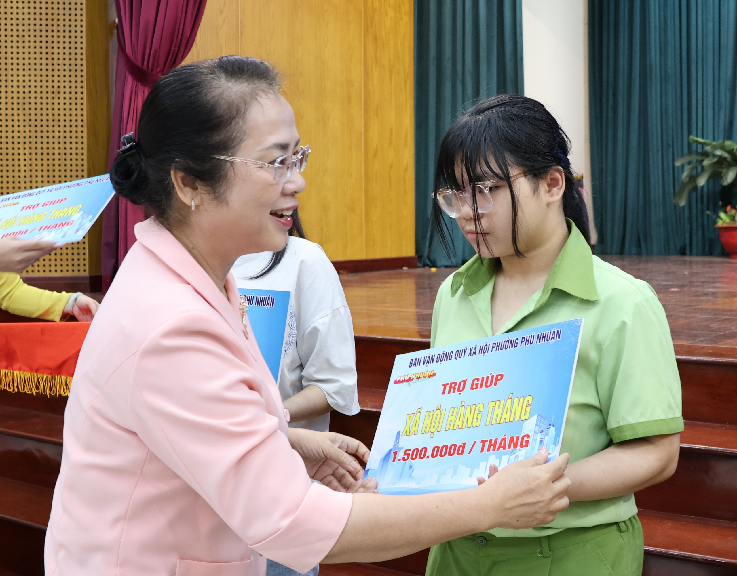 Một buổi sáng ý nghĩa, xúc động tại phường Phú Nhuận, TPHCM - Ảnh 5.