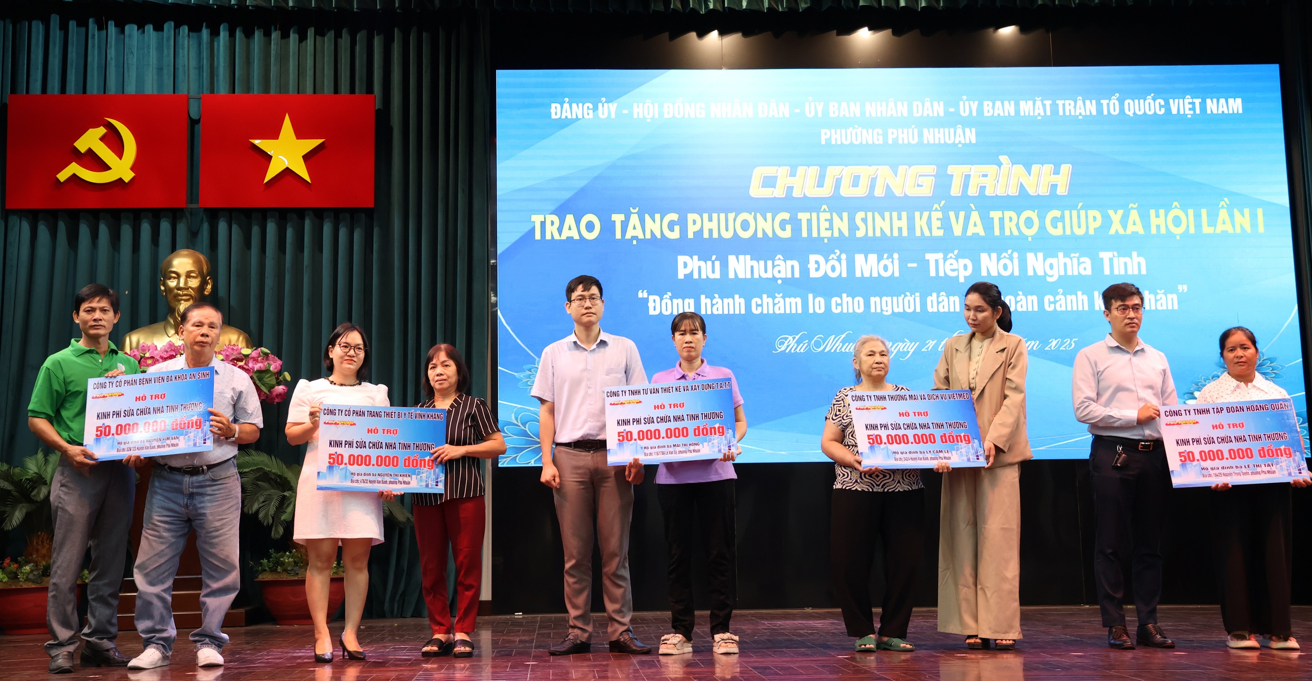Một buổi sáng ý nghĩa, xúc động tại phường Phú Nhuận, TPHCM - Ảnh 11.