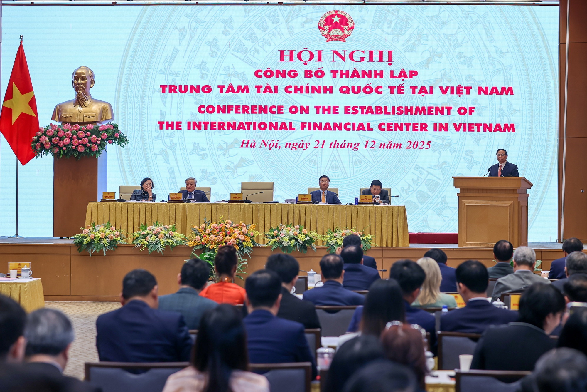 Thủ tướng mong muốn doanh nghiệp "đừng sợ m&igrave;nh nhỏ b&eacute; trước những người khổng lồ" - Ảnh 1.