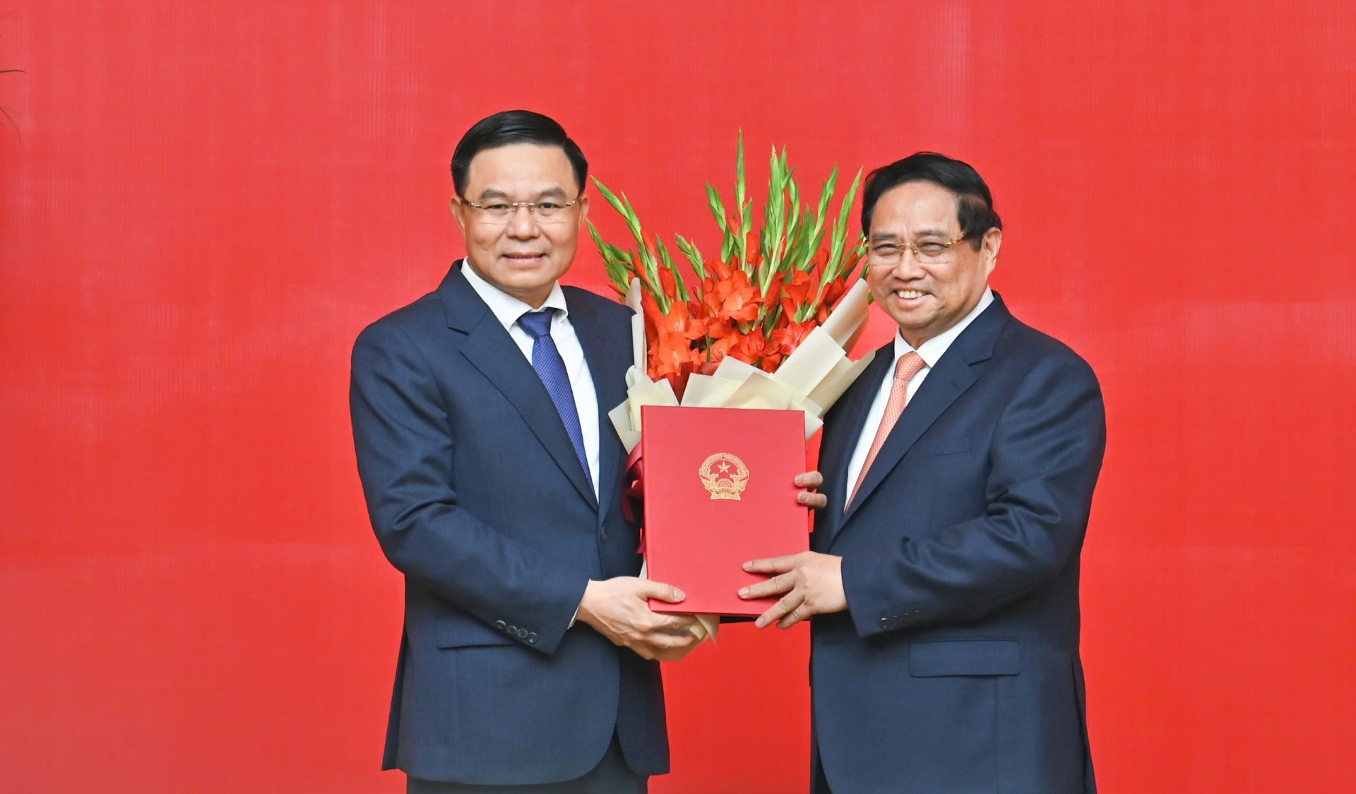 &Ocirc;ng L&ecirc; Mạnh H&ugrave;ng giữ chức Quyền Bộ trưởng C&ocirc;ng Thương - Ảnh 1.