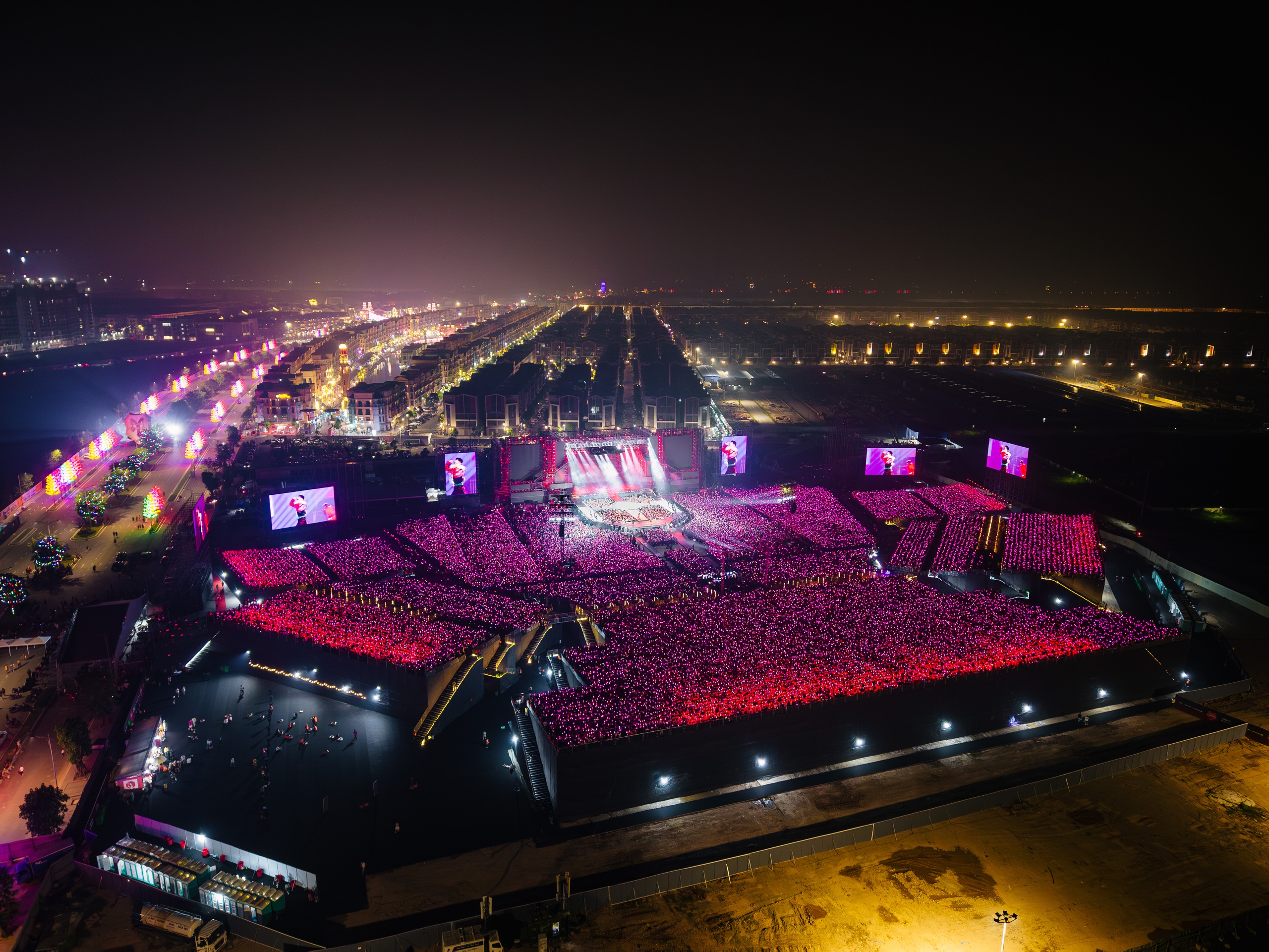 Fan &ldquo;đu concert&rdquo; xuy&ecirc;n ng&agrave;y đ&ecirc;m: &ldquo;Hiếm nơi n&agrave;o l&yacute; tưởng như Ocean City&rdquo; - Ảnh 15.