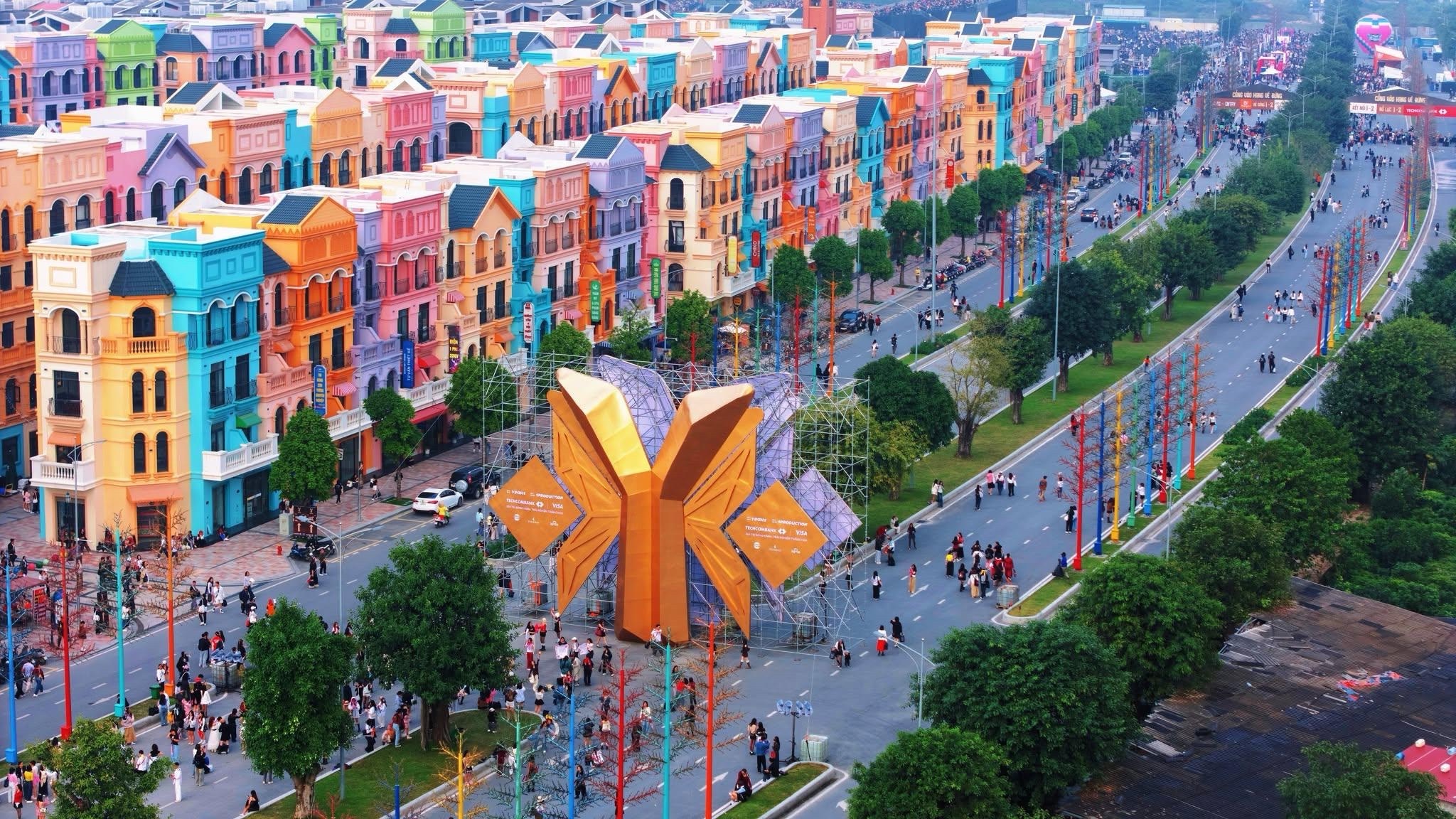 Fan &ldquo;đu concert&rdquo; xuy&ecirc;n ng&agrave;y đ&ecirc;m: &ldquo;Hiếm nơi n&agrave;o l&yacute; tưởng như Ocean City&rdquo; - Ảnh 2.