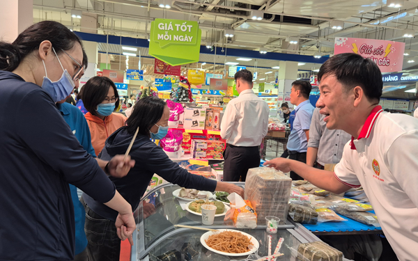 Nhiều cam kết với thực phẩm Tết