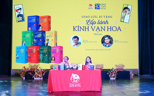 Tác phẩm "Kính vạn hoa": Cột mốc hiếm hoi