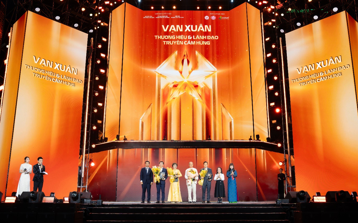 PNJ lập “cú đúp” tại giải thưởng Vạn Xuân Awards 2025