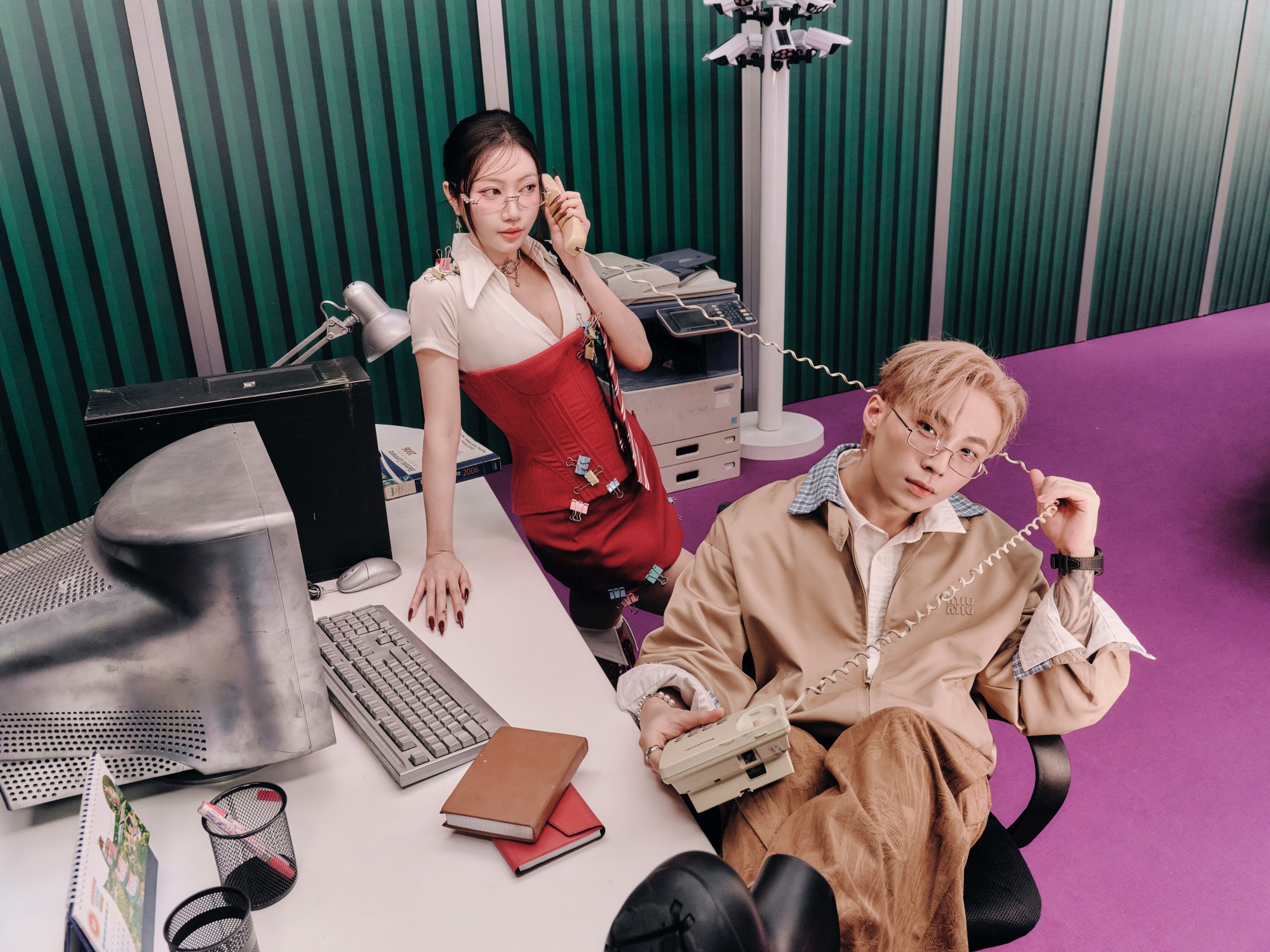 Orange gọi WOKEUP "cháy máy", nhan sắc nóng bỏng khó mà rời mắt - Ảnh 1.