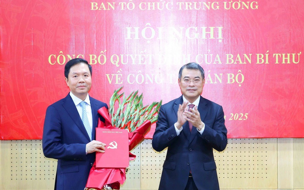 Phó Chủ nhiệm Văn phòng Chính phủ làm Phó trưởng Ban Tổ chức Trung ương