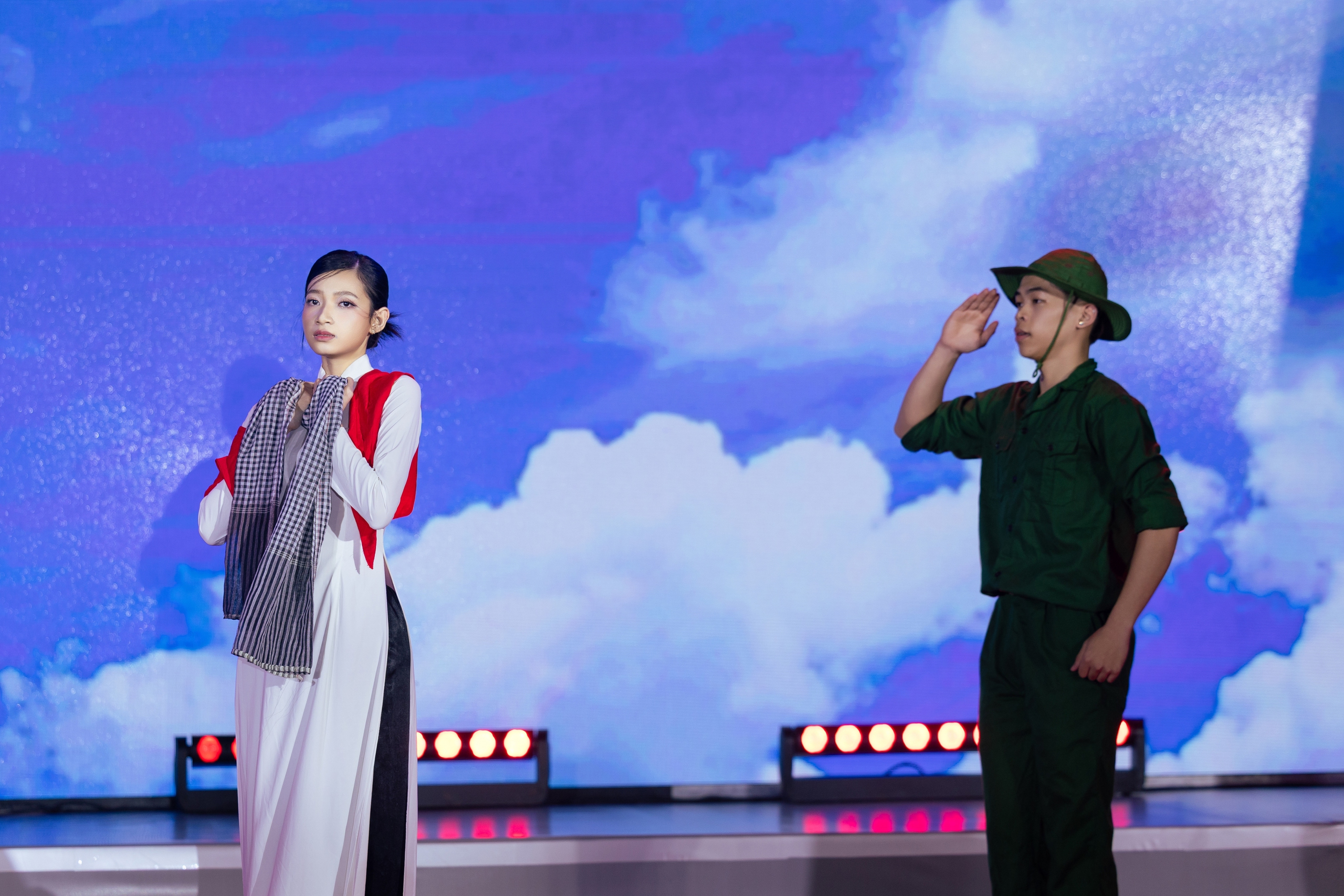 Hoa hậu Sinh viên Hòa bình Việt Nam gây quỹ hơn 386 triệu đồng - Ảnh 4.