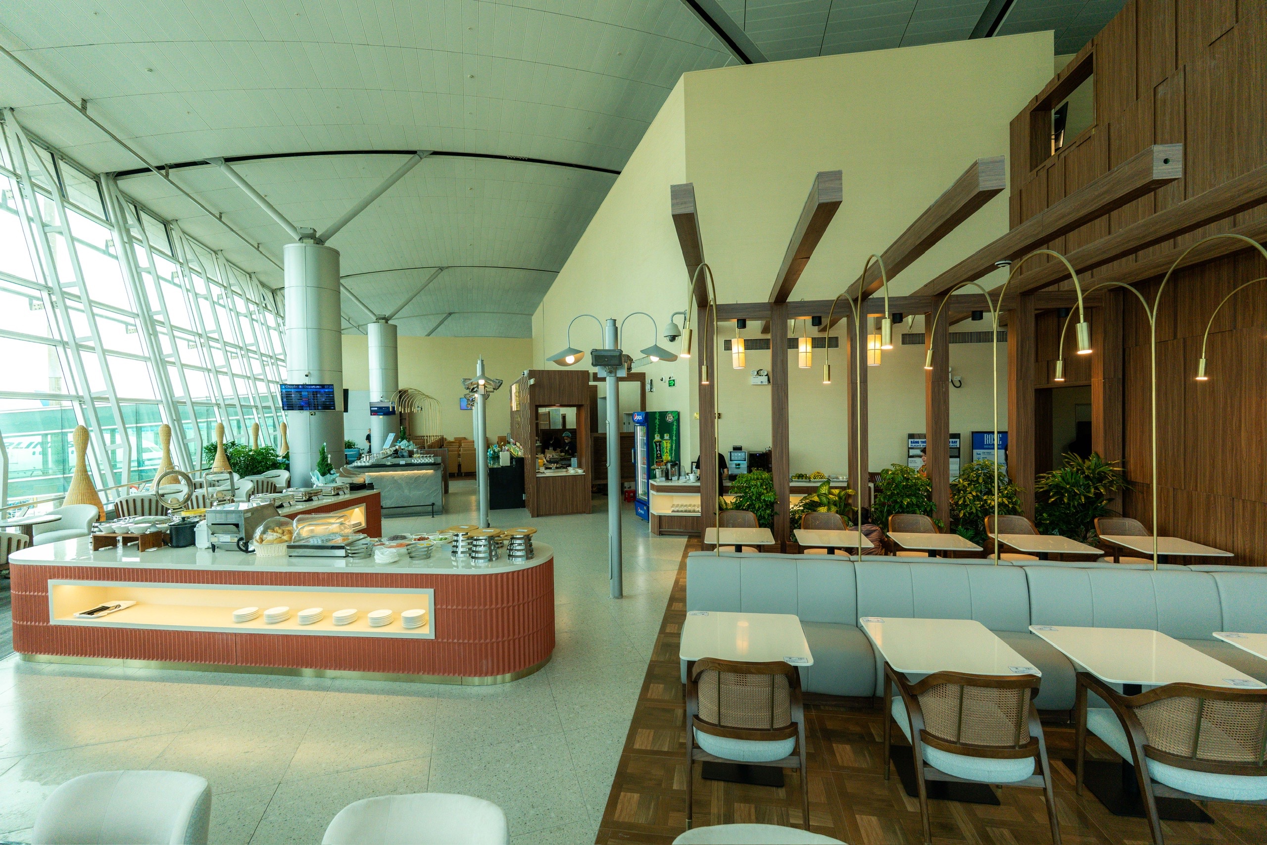 Rose Lounge reopens with world-class upgrade - Ảnh 3.