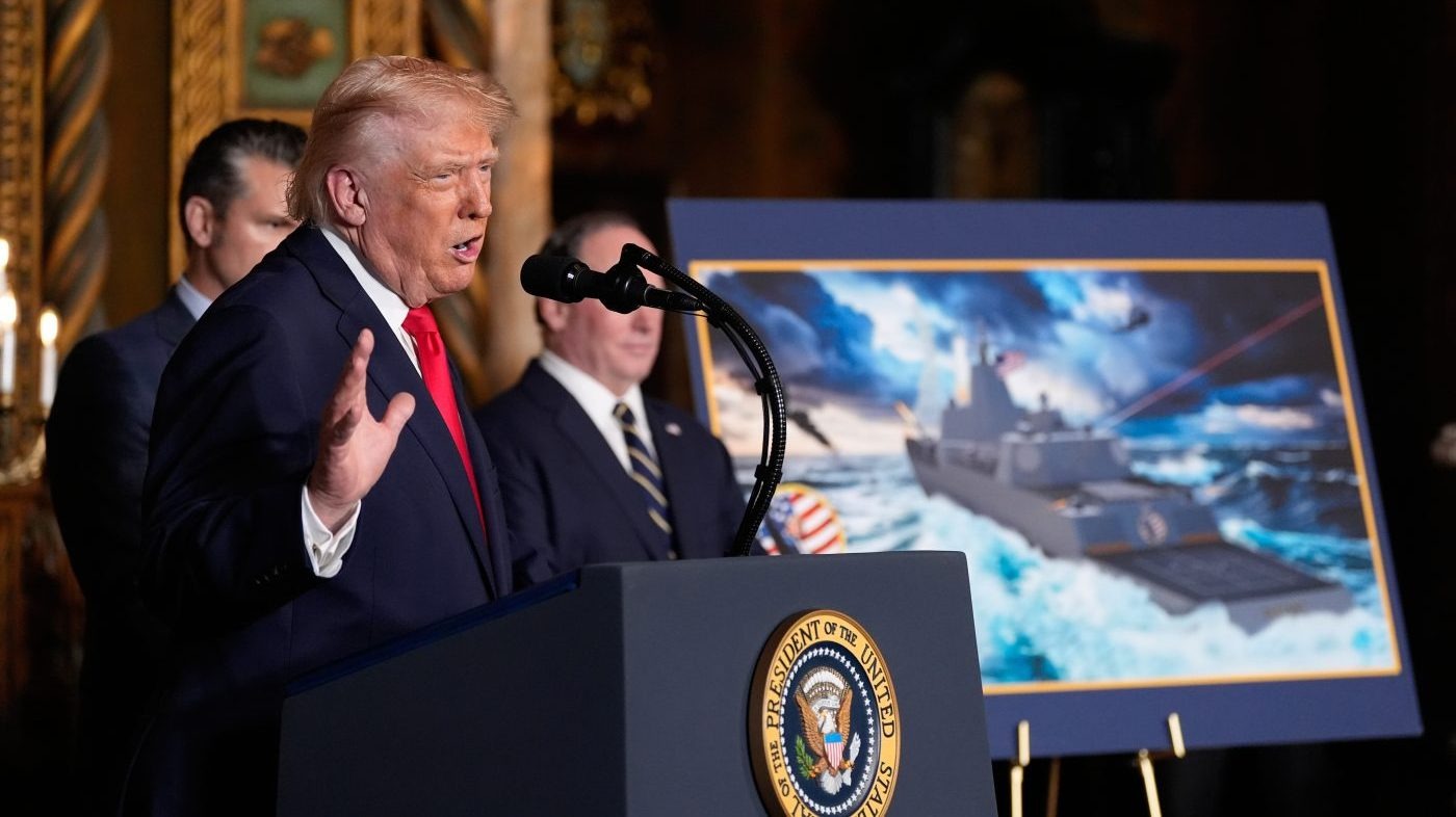 Lộ diện tàu chiến sẽ được đặt theo tên Tổng thống Donald Trump - Ảnh 1.