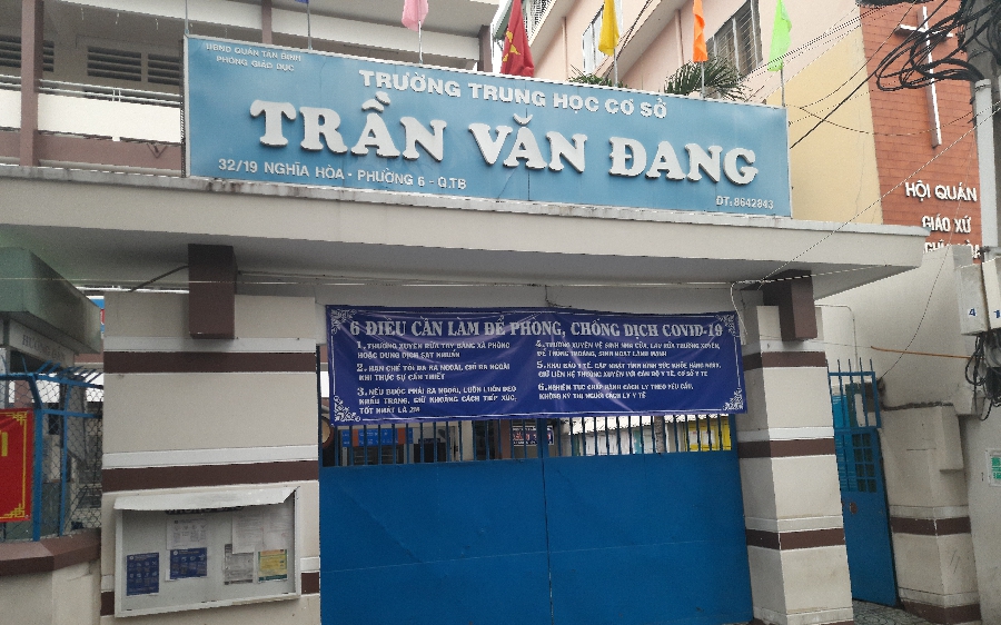 Diễn biến mới việc thầy giáo phạt học sinh nộp tiền và dậy từ 5 giờ sáng