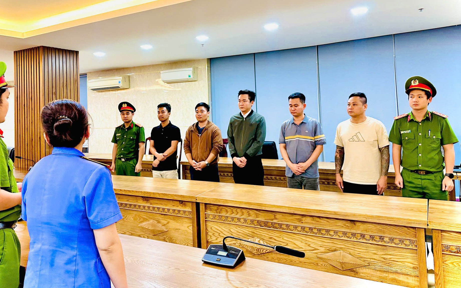 Đường dây rửa tiền 67.000 tỉ: Bắt nhóm đối tượng định "chạy án" giá 1 tỉ đồng