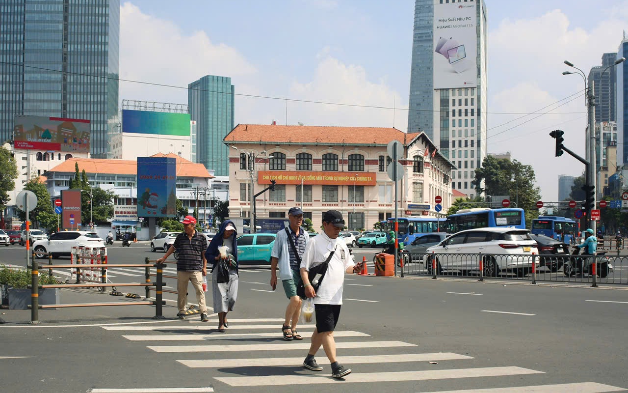 Dự báo thời tiết hôm nay, 24-12: Nam Bộ về cuối ngày có mưa vài nơi