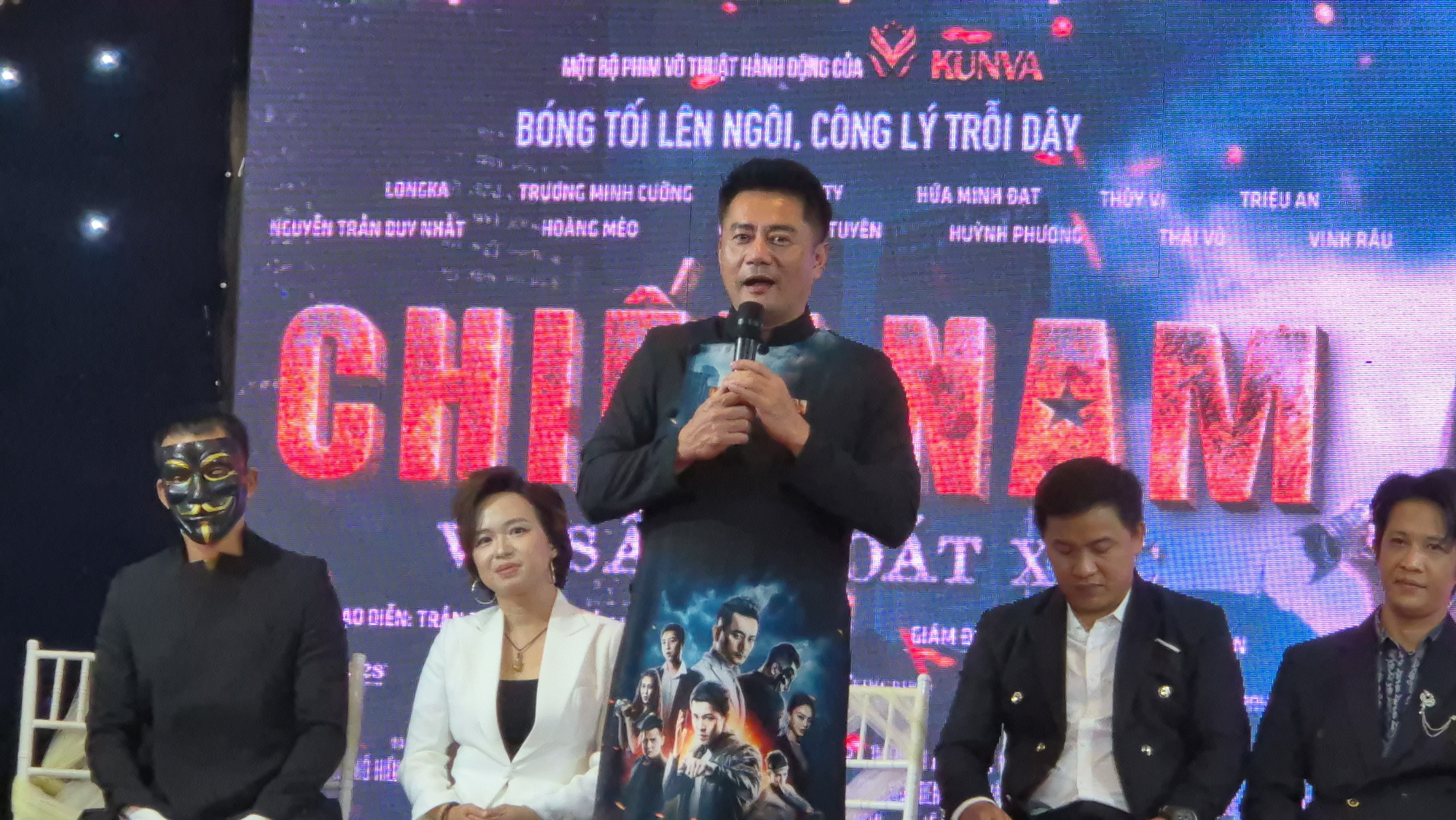 Trương Minh Cường "hy sinh" một cánh tay vì mê đánh đấm, hành động - Ảnh 3.
