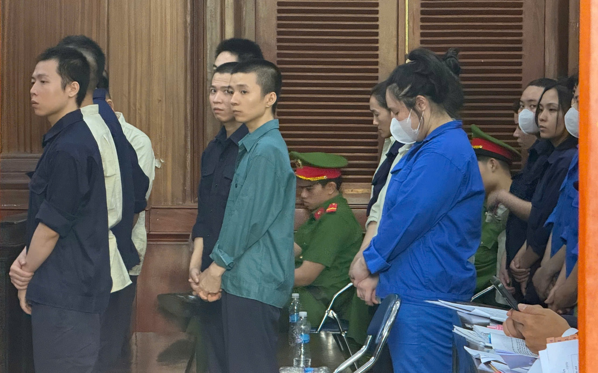 Kịch bản 3 bước rút sạch thẻ tín dụng của nhóm từng làm tài chính