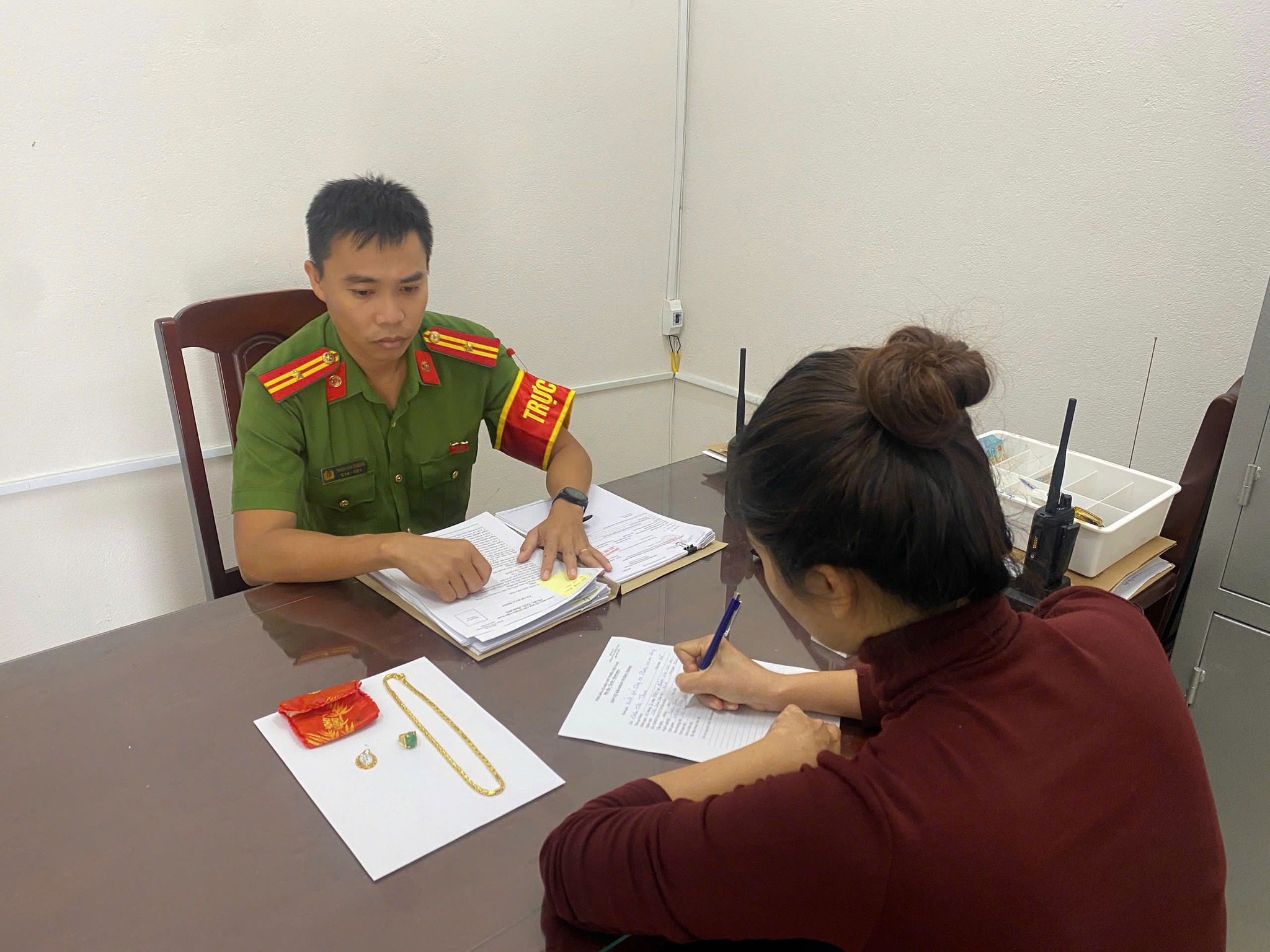 Khám phá nhanh 2 vụ trộm táo tợn ở Đà Nẵng - Ảnh 2.