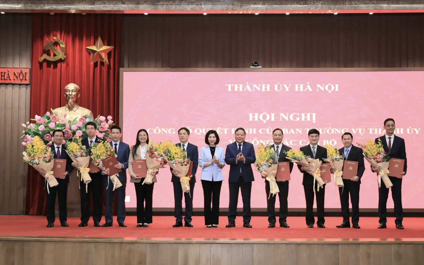 Hà Nội điều động, bổ nhiệm loạt Giám đốc Sở, Bí thư phường, xã