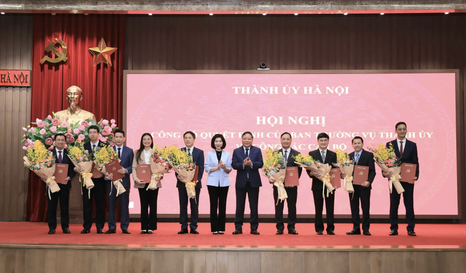 H&agrave; Nội điều động Gi&aacute;m đốc Sở mới v&agrave; bổ nhiệm l&atilde;nh đạo phường , x&atilde; - Ảnh 1.