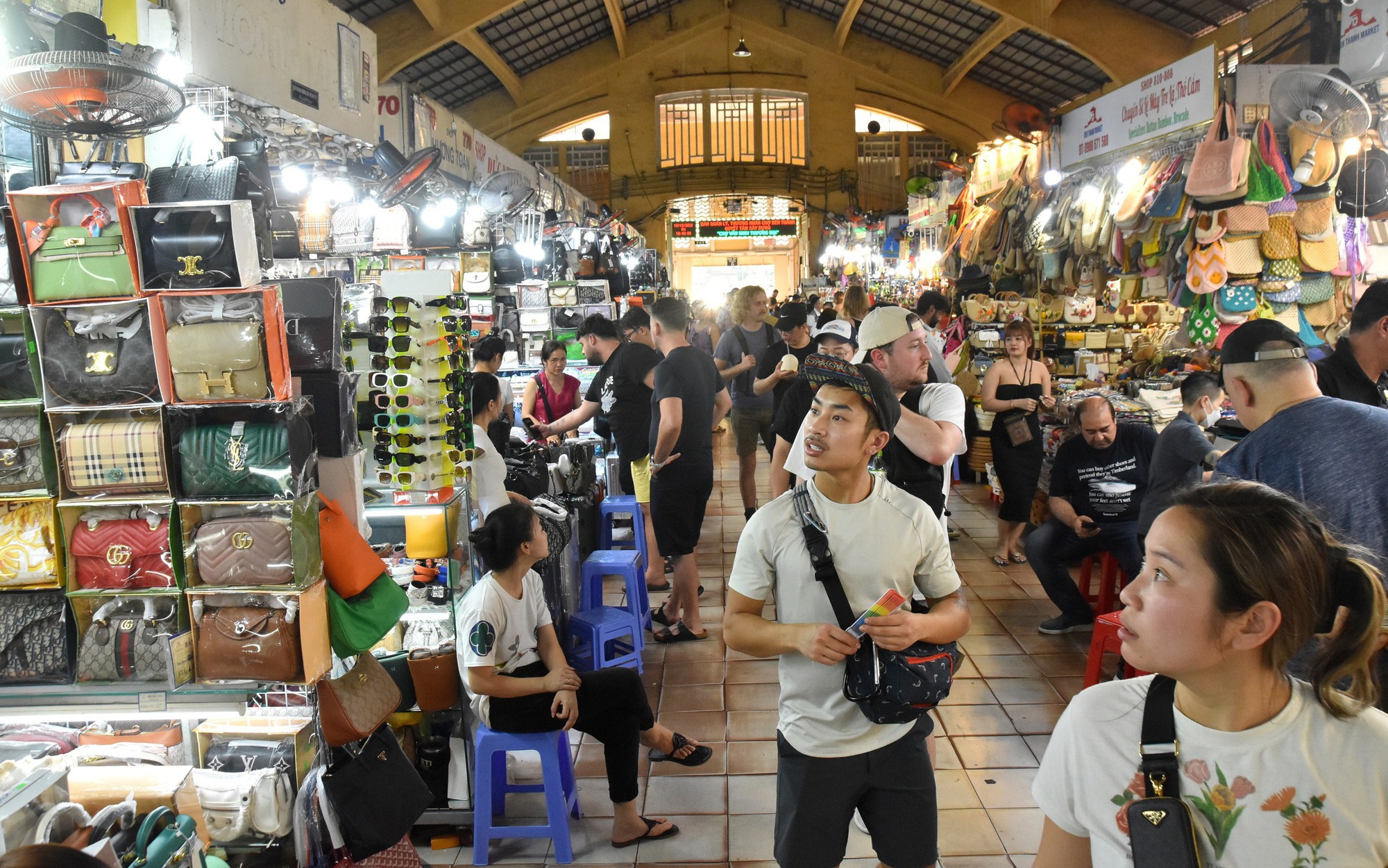 Hơn 18,3 ngàn hộ kinh doanh bỏ thuế khoán, tự nguyện chuyển sang phương pháp kê khai