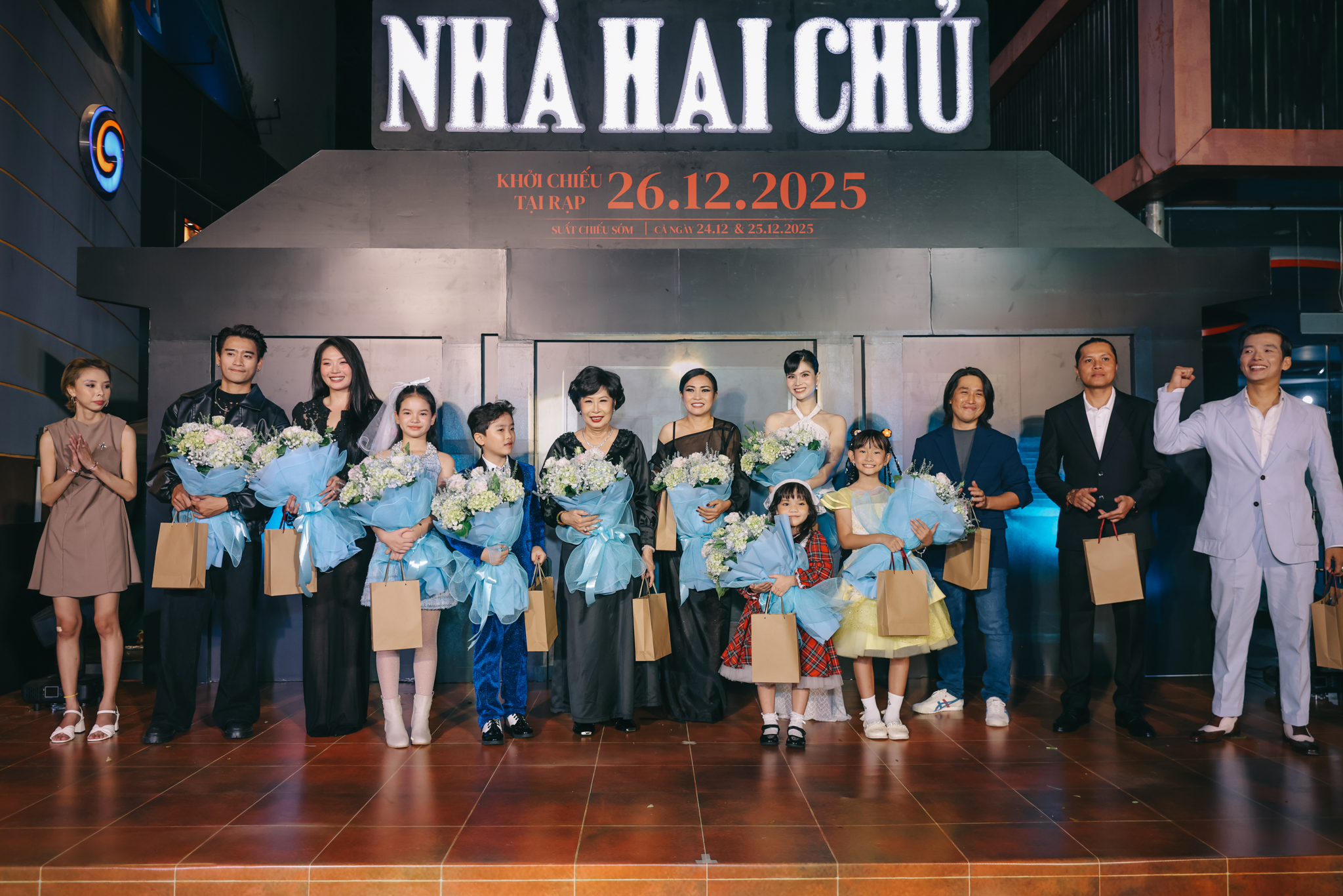Phương Thanh đầy gợi cảm mừng phim của Trâm Anh, Kim Hải - Ảnh 7.