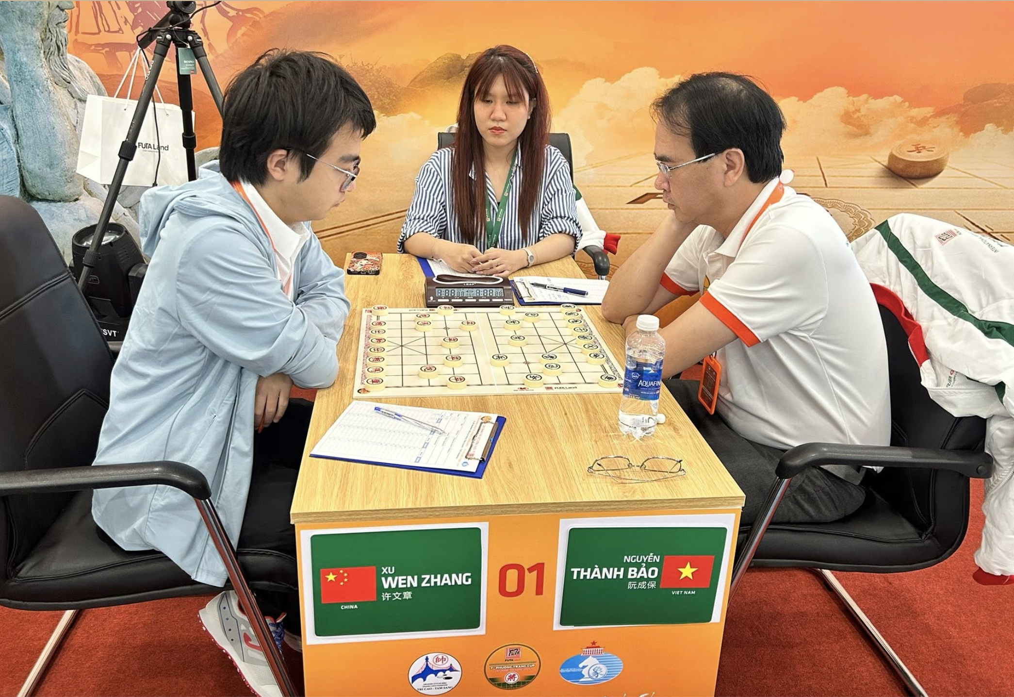 Giải Cờ tướng quốc tế &ndash; C&uacute;p Phương Trang: Nguyễn Th&agrave;nh Bảo đại chiến sao Hoa lục - Ảnh 1.