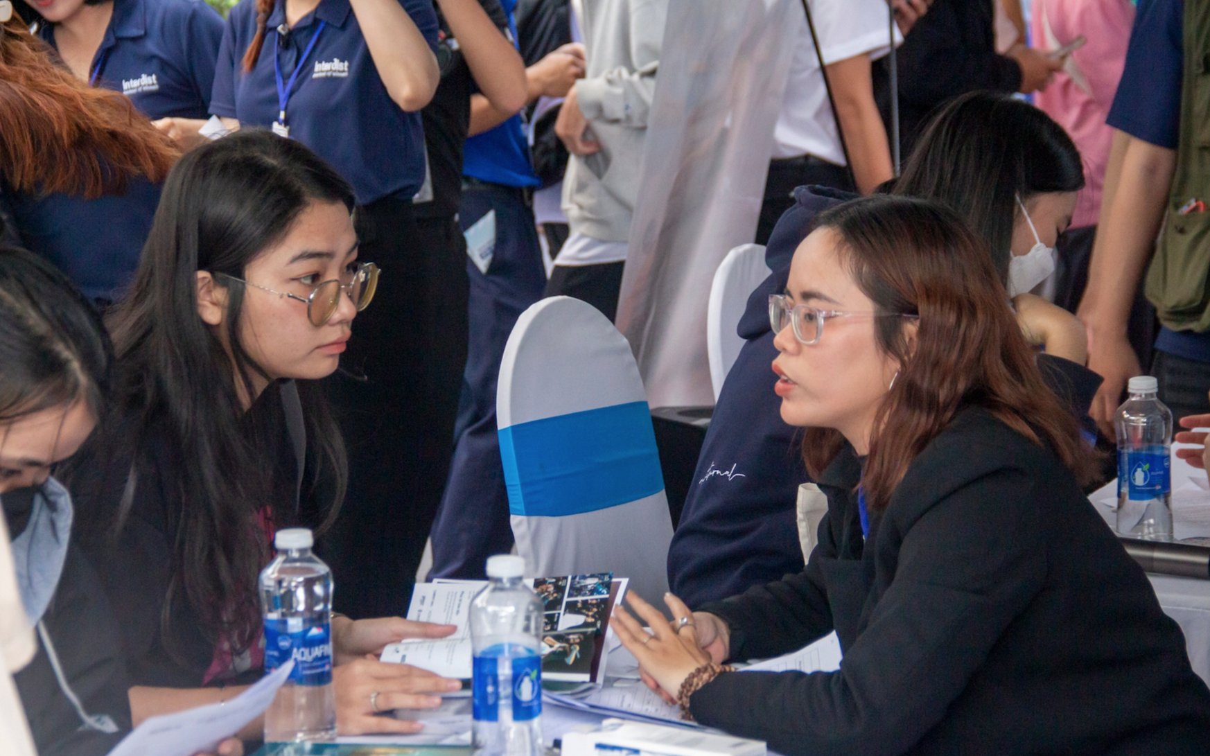 Góc nghịch lý: Doanh nghiệp thiếu người, ứng viên vẫn thất nghiệp - Ảnh 2.