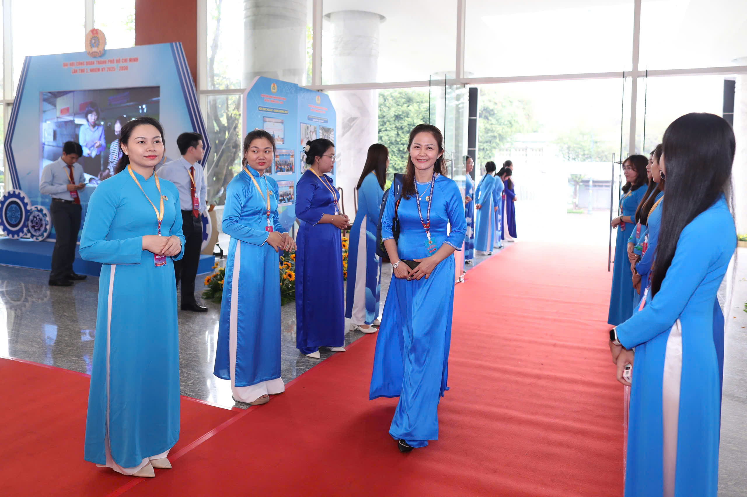 650 đại biểu dự Đại hội Công đoàn TPHCM lần thứ I - Ảnh 8.