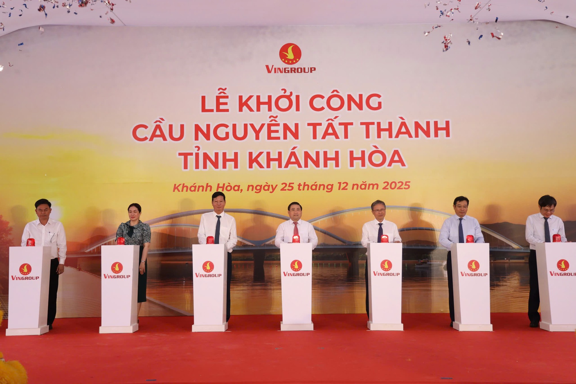 Vinhomes khởi c&ocirc;ng cầu Nguyễn Tất Th&agrave;nh, mở trục kết nối chiến lược Nam Kh&aacute;nh H&ograve;a - Ảnh 2.
