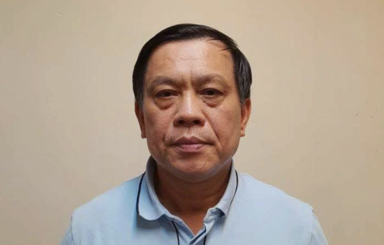 Cựu Thứ trưởng Nguyễn B&aacute; Hoan bị c&aacute;o buộc nhận hối lộ trong vụ xuất khẩu lao động - Ảnh 1.
