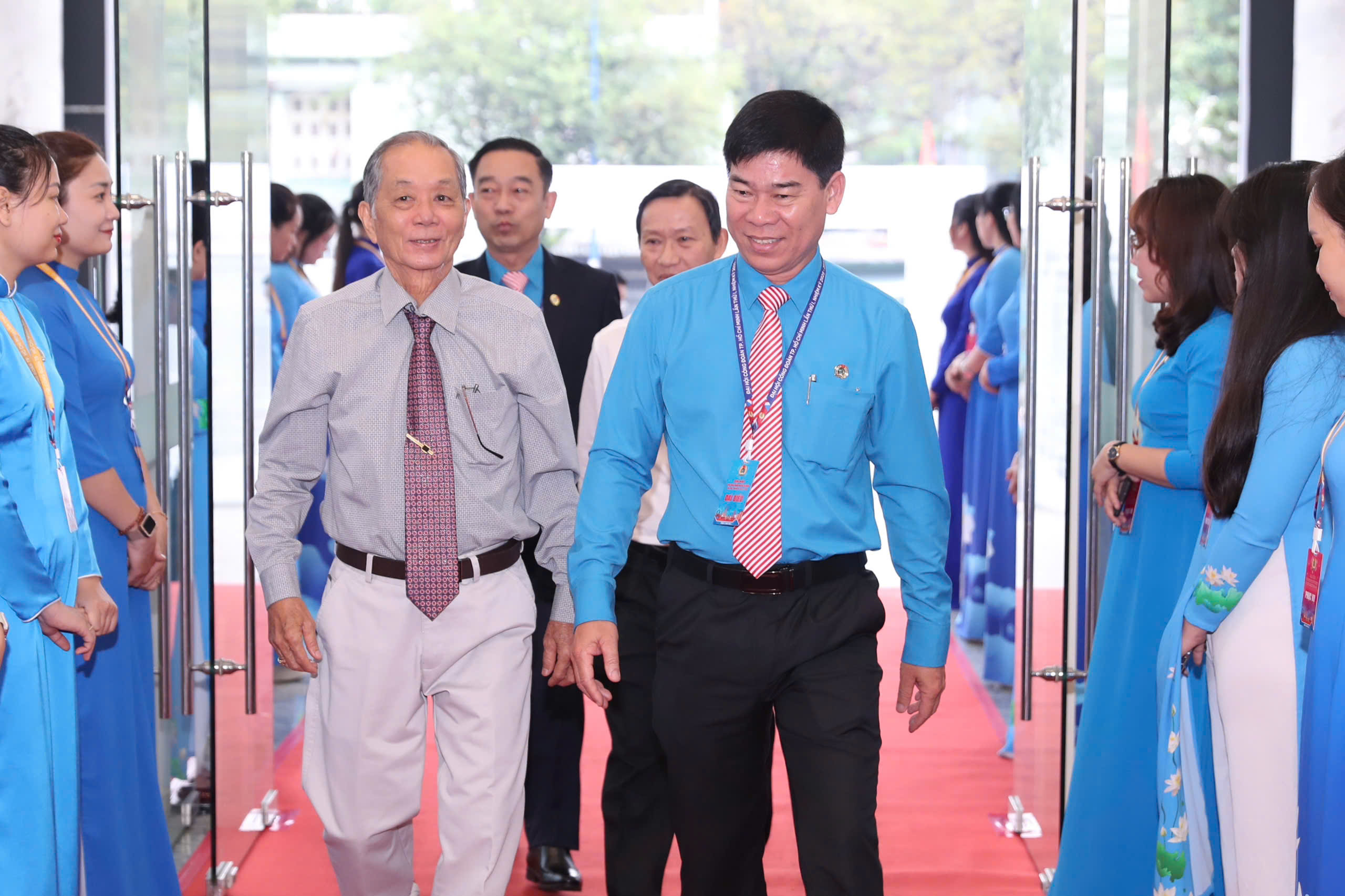Nhiều lãnh đạo trung ương và TPHCM đến dự Đại hội Công đoàn TPHCM - Ảnh 11.