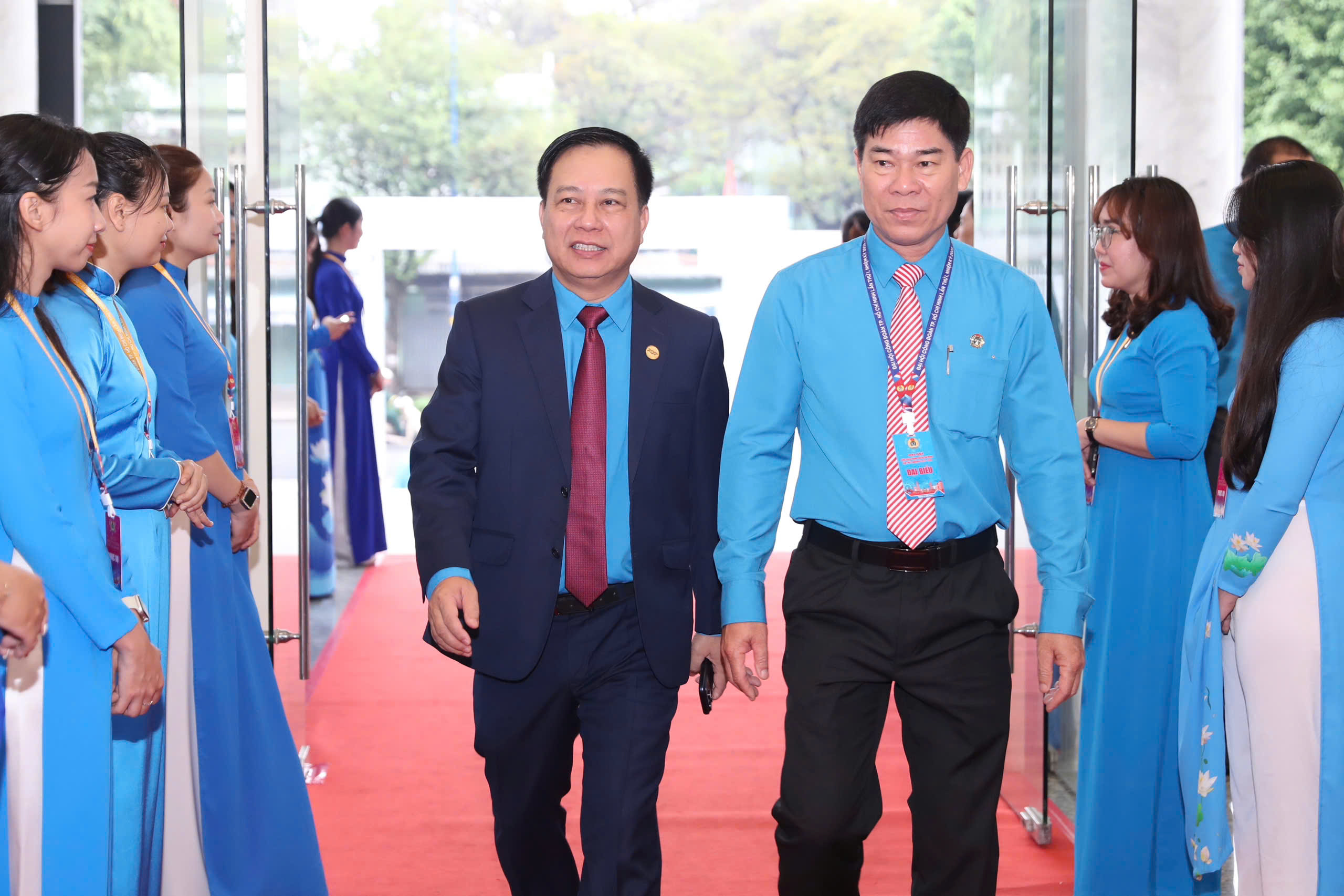 Nhiều lãnh đạo trung ương và TPHCM đến dự Đại hội Công đoàn TPHCM - Ảnh 9.