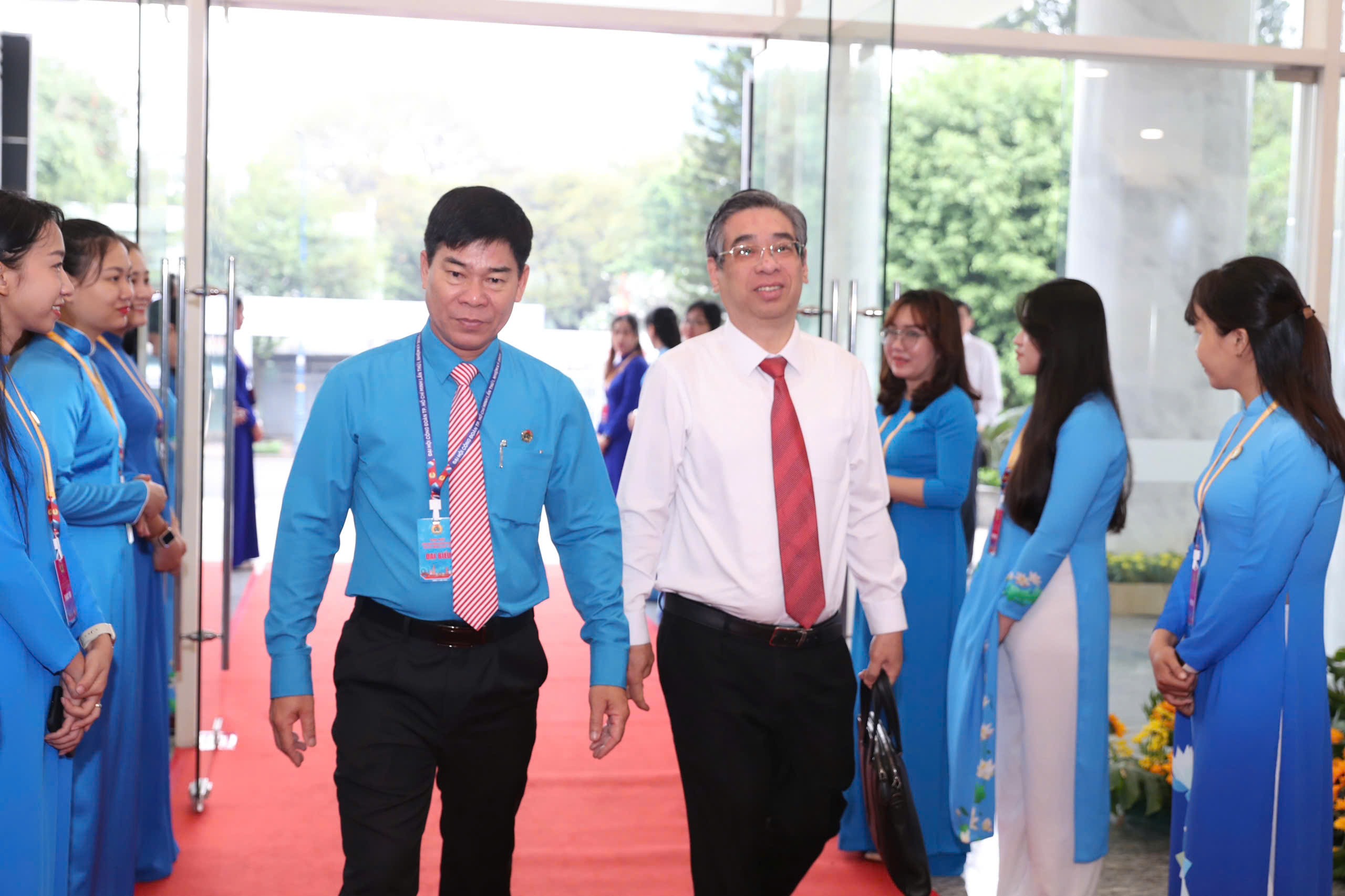 Nhiều lãnh đạo trung ương và TPHCM đến dự Đại hội Công đoàn TPHCM - Ảnh 3.