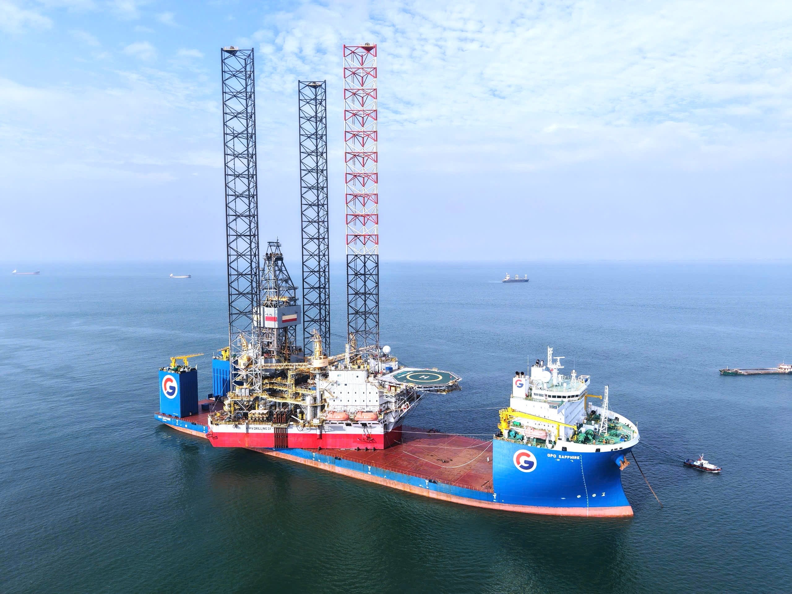 Gi&agrave;n khoan PV DRILLING IX về đến Vũng T&agrave;u sau khi vượt 12.855,6 hải l&yacute; - Ảnh 1.