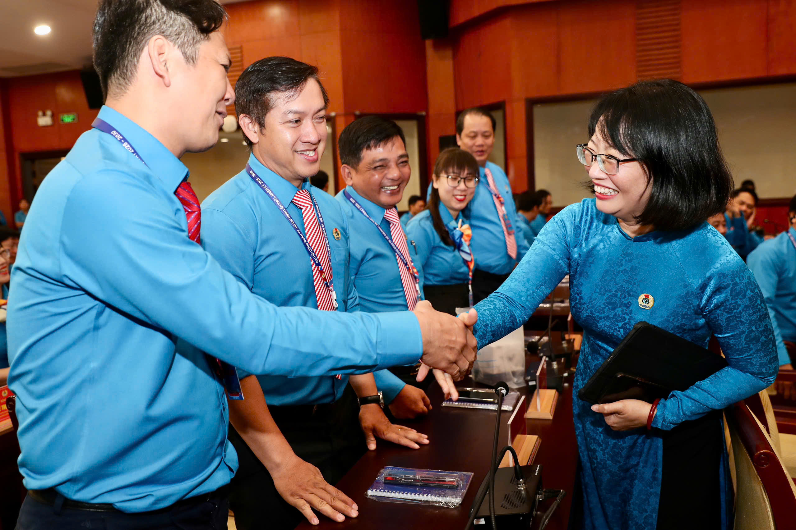 Nhiều lãnh đạo trung ương và TPHCM đến dự Đại hội Công đoàn TPHCM - Ảnh 5.