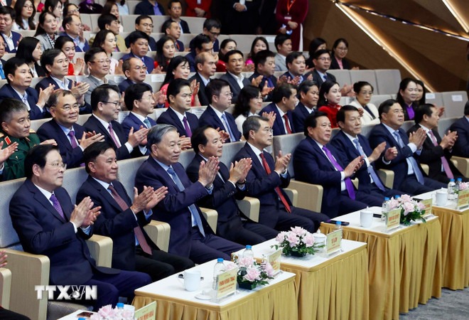 Tổng Bí thư Tô Lâm tham dự Chương trình Hồ Chí Minh - Hành trình khát vọng 2025 - Ảnh 1.