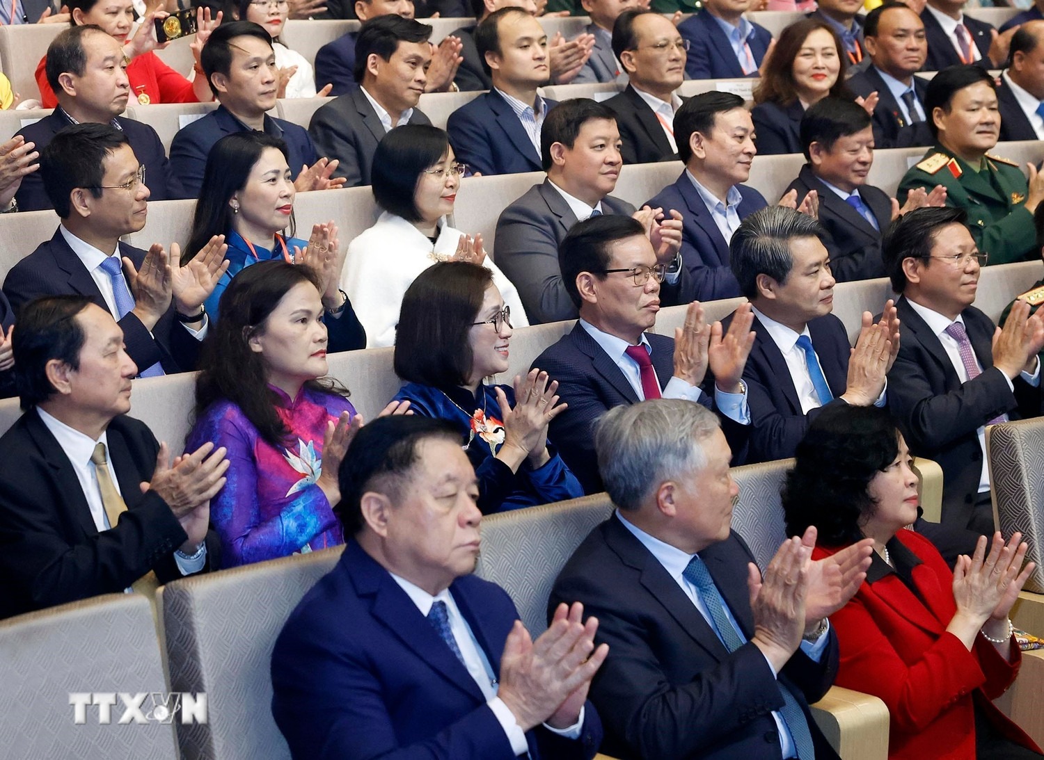 Tổng Bí thư Tô Lâm dự Chương trình "Hồ Chí Minh - Hành trình khát vọng 2025" - Ảnh 2.